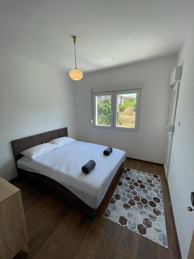 Entire 1-Bedroom Apartment With Free Parking Podgorica Eksteriør billede