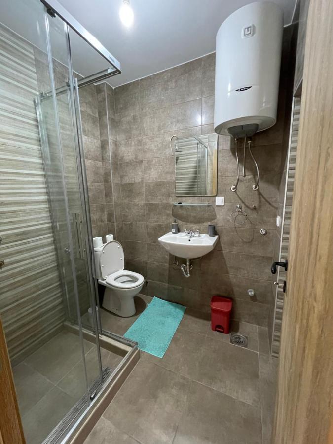 Entire 1-Bedroom Apartment With Free Parking Podgorica Eksteriør billede