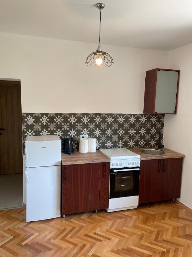 Entire 1-Bedroom Apartment With Free Parking Podgorica Eksteriør billede